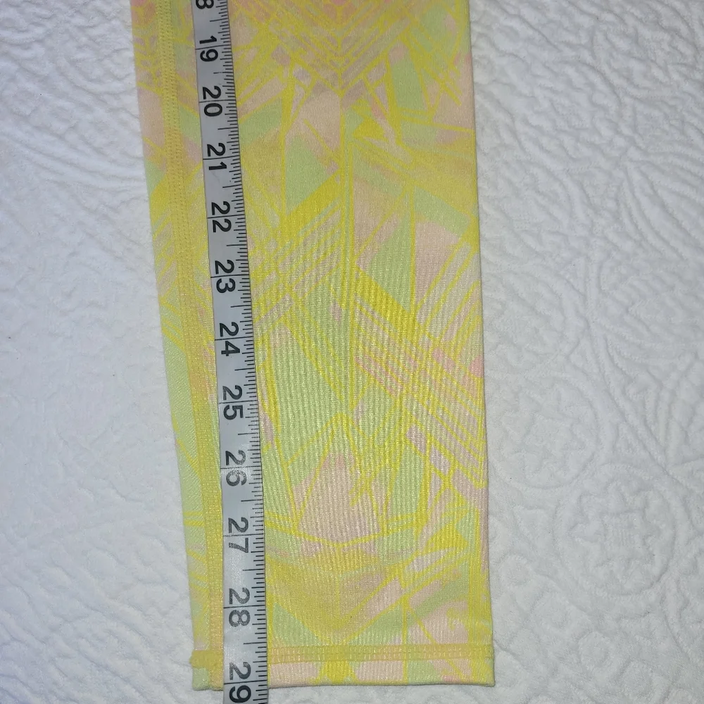 3/$25 ALO Airbrush Strech Cropped Leggings in Zest Indigo Geometric Women's M - Picture 8 of 8